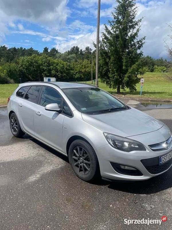 Srebrny Używany 2014 Opel Astra Kombi | 22 000 zł (Drogi) - Obraz 1/4