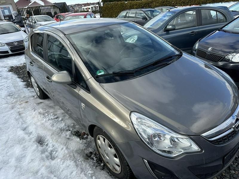 Używany Opel Corsa 87 KM (63 kW) 2012 Brązowy Hatchback