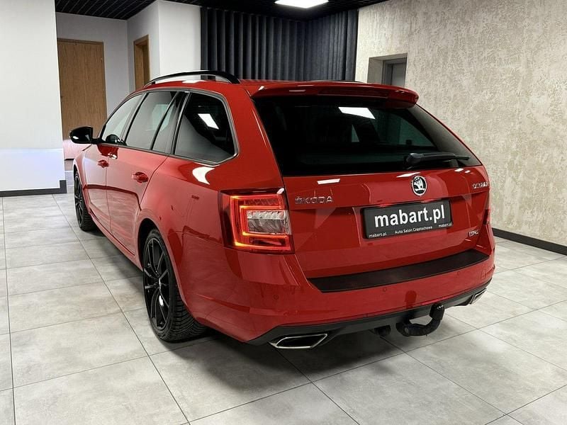 Używany Skoda Octavia vRS 184 KM (135 kW) 2016 Czerwony (metalik) Kombi