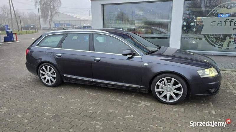 Fioletowy Używany 2005 Audi A6 Kombi | 13 900 zł (Uczciwa cena) - Obraz 1/4