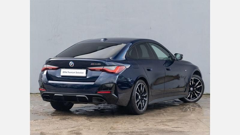 Używany BMW M440 M Sport 374 KM (275 kW) 2022 Niebieski tanzanite bmw individual metalizowany Sedan/Limuzyna