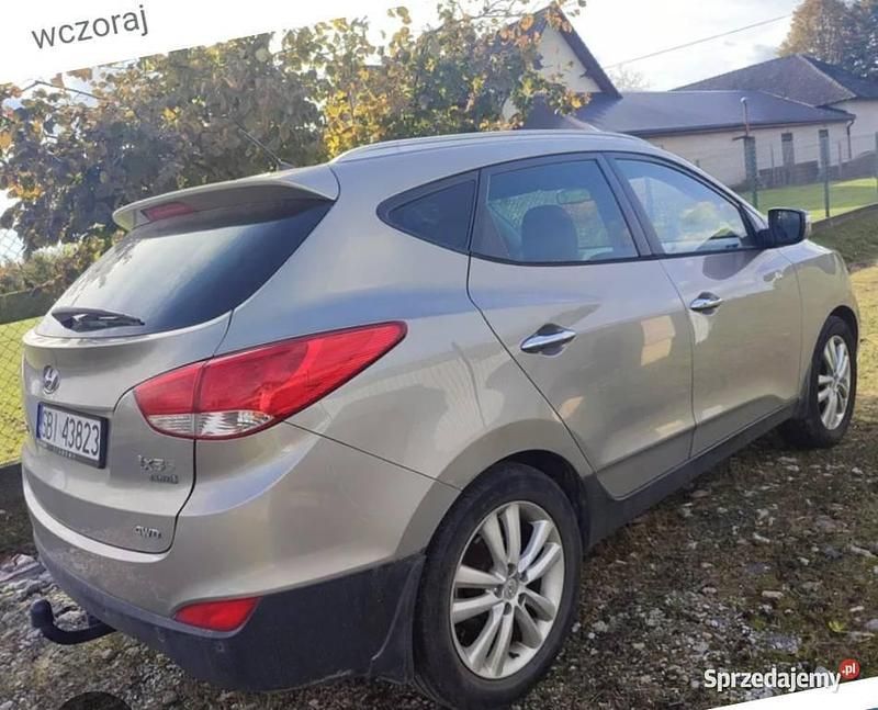 Beżowy Używany 2010 Hyundai ix35 SUV | 31 500 zł (Uczciwa cena) - Obraz 1/3