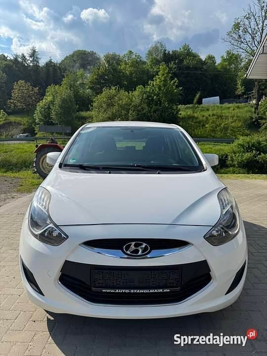 Biały Używany 2012 Hyundai ix20 Minivan | 24 700 zł - Obraz 1/4
