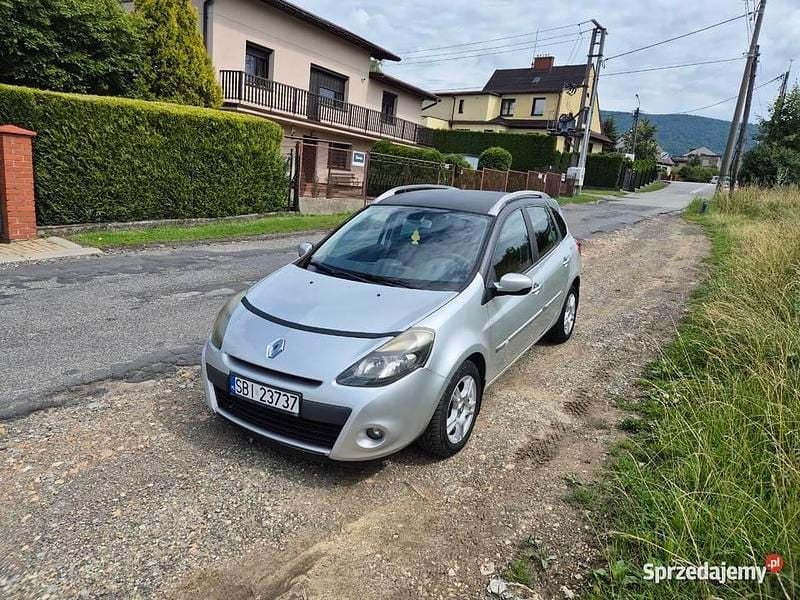 Srebrny Używany 2009 Renault Clio GrandTour Kombi | 9300 zł (Uczciwa cena) - Obraz 1/4