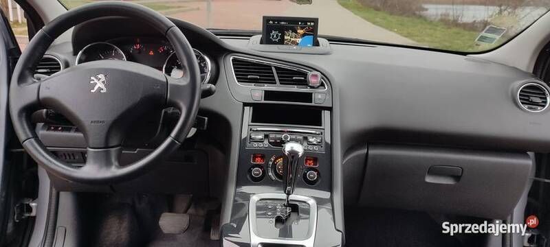 Używany Peugeot 5008 2015 Srebrny Minivan