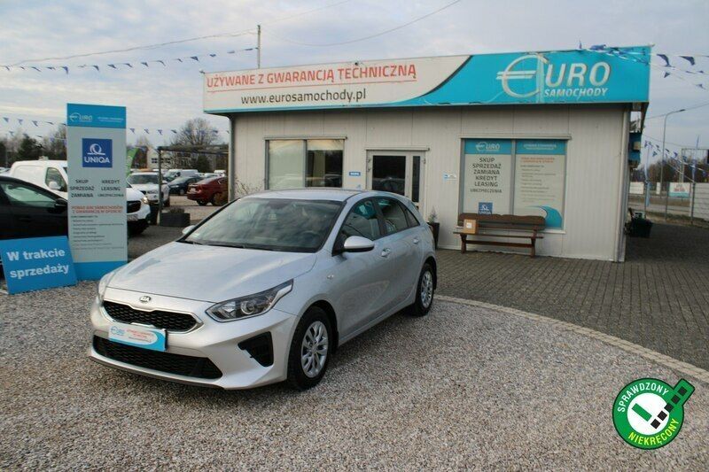 Srebrny Używany 2021 Kia Ceed 2 Hatchback | 45 447 zł (Super Cena) - Obraz 1/4