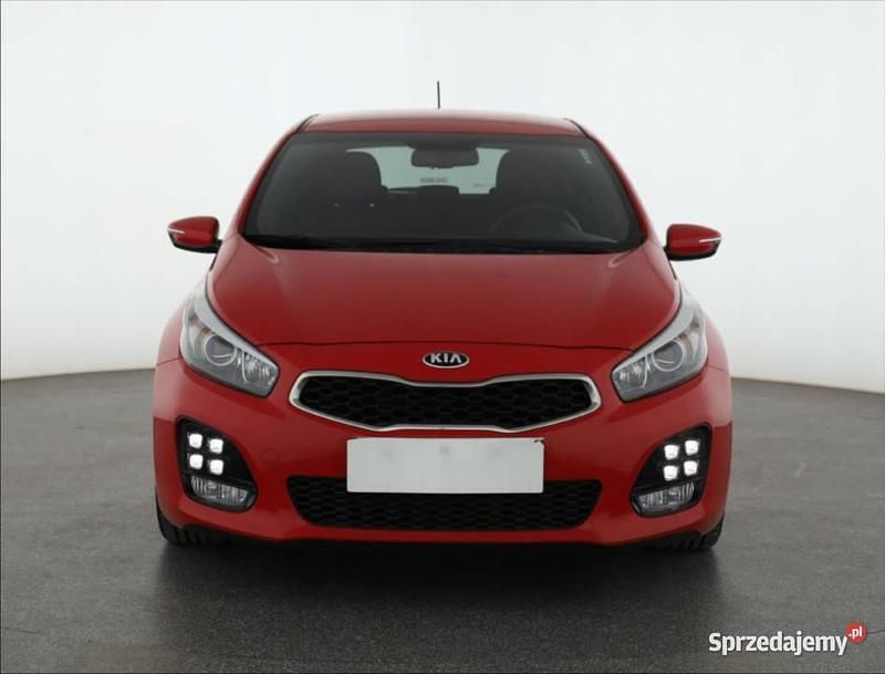 Czerwony Używany 2015 Kia Ceed Hatchback | 36 499 zł (Uczciwa cena) - Obraz 1/4