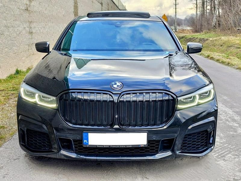 Używany BMW 740 Shadowline 340 KM (250 kW) 2019 Czarny (metalik) Sedan/Limuzyna