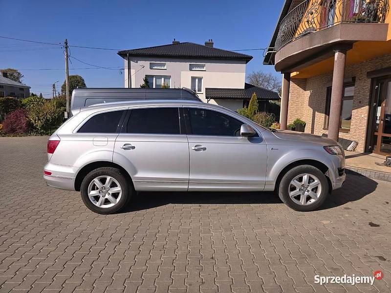 Używany Audi Q7 2014 Srebrny SUV
