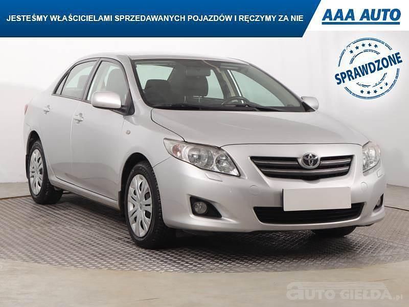 Używany Toyota Corolla 2007 Srebrny