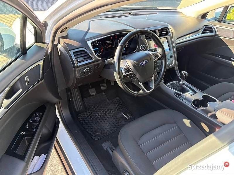 Używany Ford Mondeo 2019 Biały Hatchback