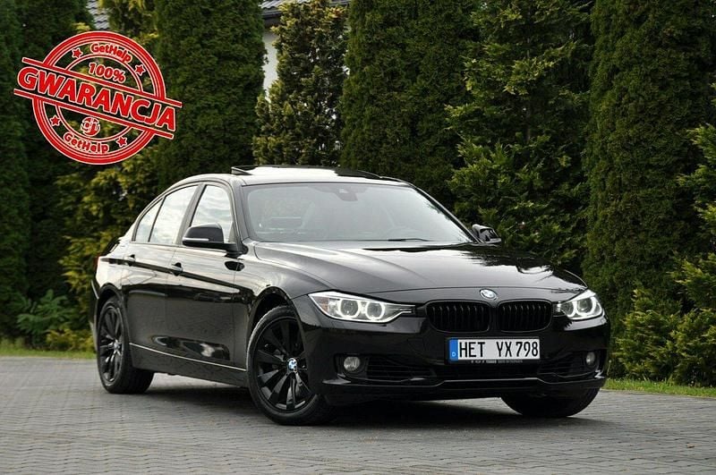 Czarny Używany 2014 BMW 335 Sport Line Sedan/Limuzyna | 75 900 zł - Obraz 1/4