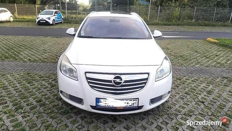 Używany 2010 Opel Insignia | 15 900 zł (Uczciwa cena) - Obraz 1/4