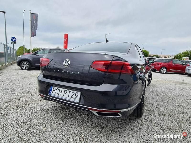Grafitowy Używany 2021 VW Passat GTE Sedan/Limuzyna | 97 900 zł - Obraz 1/4
