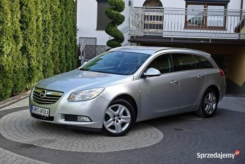Srebrny (metalik) Używany 2009 Opel Insignia Sedan/Limuzyna | 19 900 zł (Uczciwa cena) - Obraz 1/4