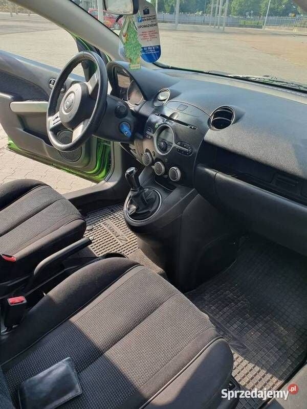 Używany Mazda 2 2009 Zielony Hatchback