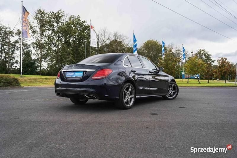 Używany Mercedes C200 184 KM (135 kW) 2016 Niebieski Sedan/Limuzyna