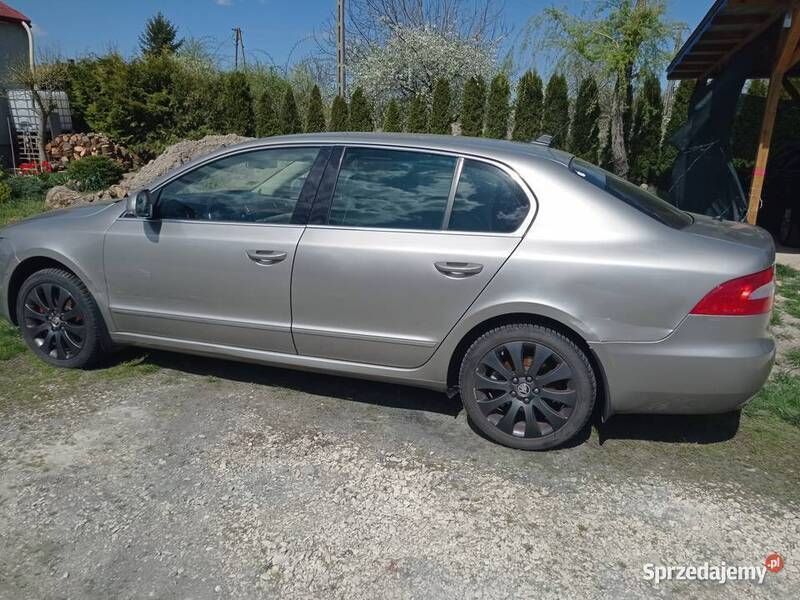 Używany 2011 Skoda Superb | 9000 zł - Obraz 1/4