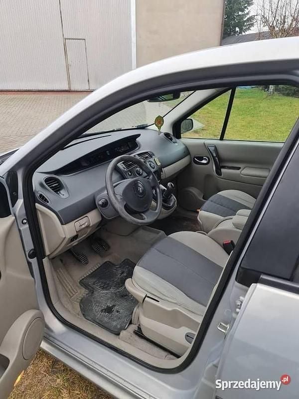 Srebrny Używany 2004 Renault Scénic II Minivan | 2400 zł (Dobra cena) - Obraz 1/3