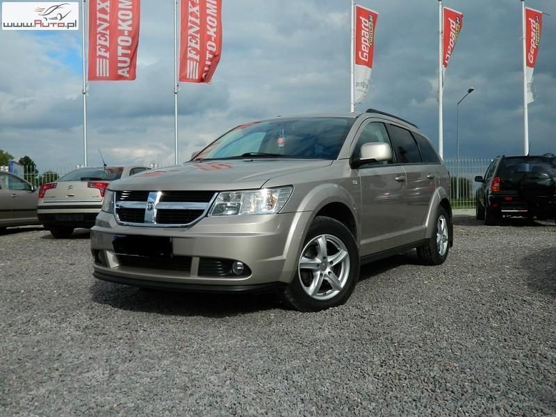 Używany Dodge Journey 130 KM (95 kW) 2008 Złoty SUV