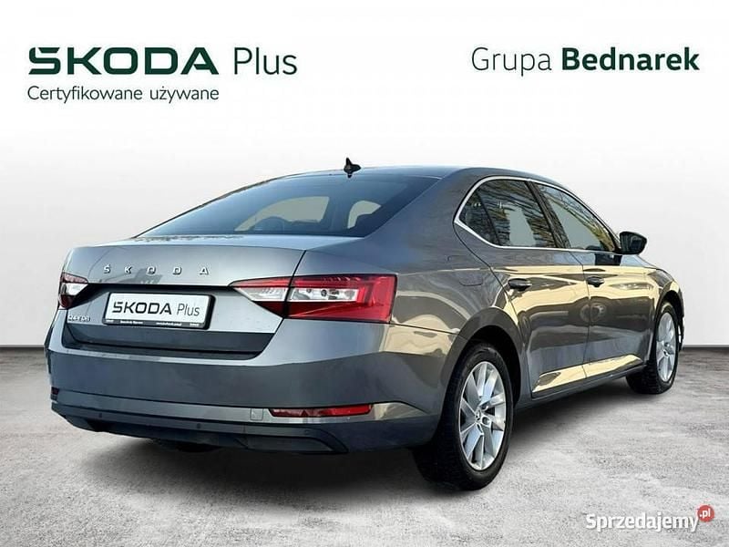 Używany Skoda Superb 2022 Szary Sedan/Limuzyna