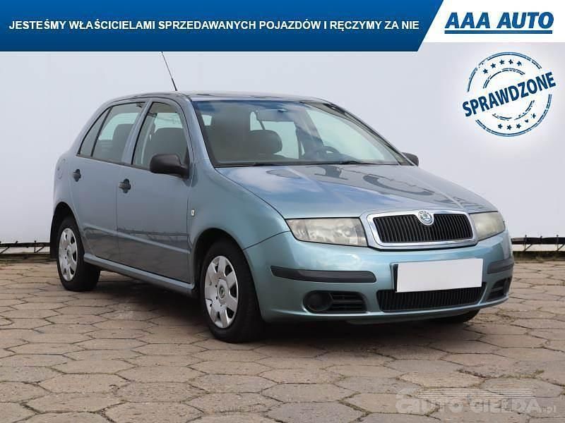Używany Skoda Fabia 64 KM (47 kW) 2005 Błękitny