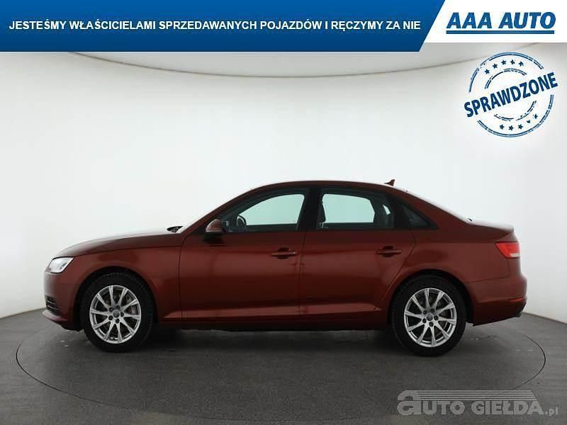 Używany Audi A4 2017 Czerwony