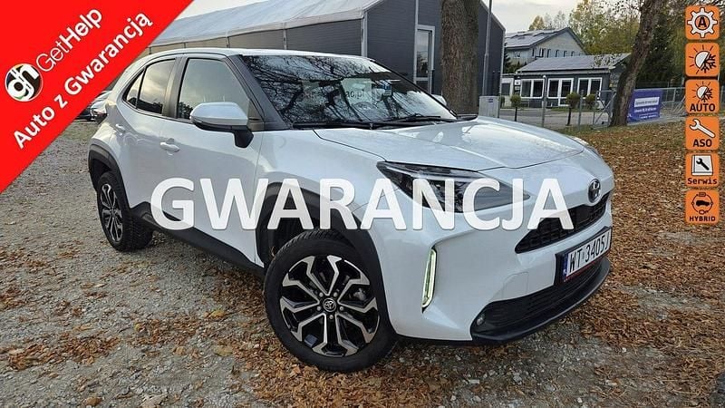 Biały Używany 2022 Toyota Yaris Hybrid Hatchback | 67 900 zł (Uczciwa cena) - Obraz 1/4