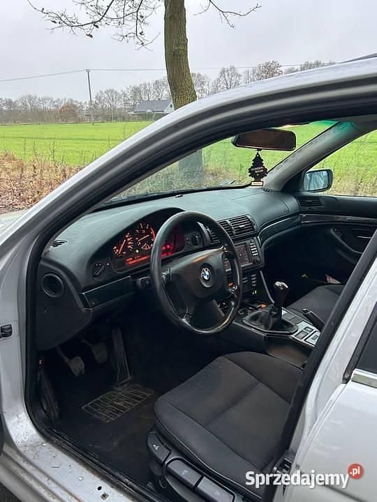 Używany BMW 525 2002 Srebrny Sedan/Limuzyna
