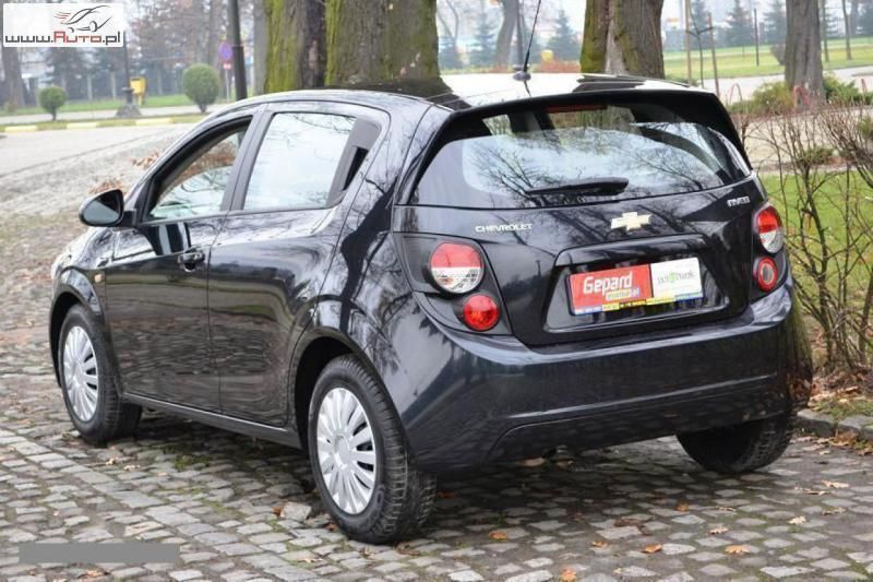 Używany Chevrolet Aveo 75 KM (55 kW) 2012 Czarny (metalik) Hatchback