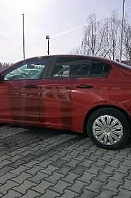 Używany Fiat Tipo 95 KM (69 kW) 2017 Czerwony Sedan/Limuzyna