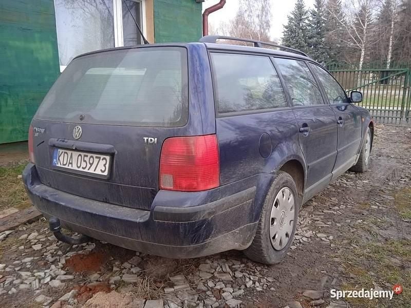 Używany VW Passat 2000 Granatowy Kombi