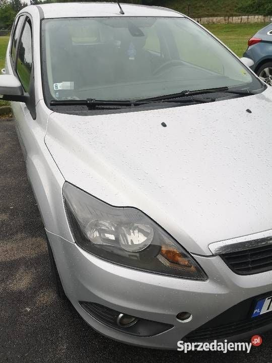 Używany Ford Focus 2010 Srebrny Sedan/Limuzyna