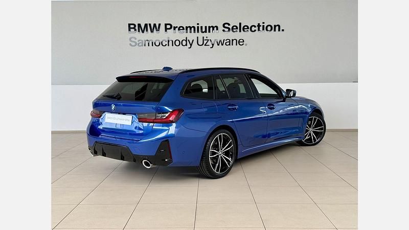 Używany BMW 320 Shadowline 190 KM (139 kW) 2023 Portimao blue metallic metalizowany Kombi