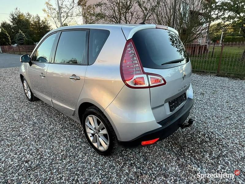 Srebrny Używany 2011 Renault Scénic III Minivan | 15 900 zł (Dobra cena) - Obraz 1/4