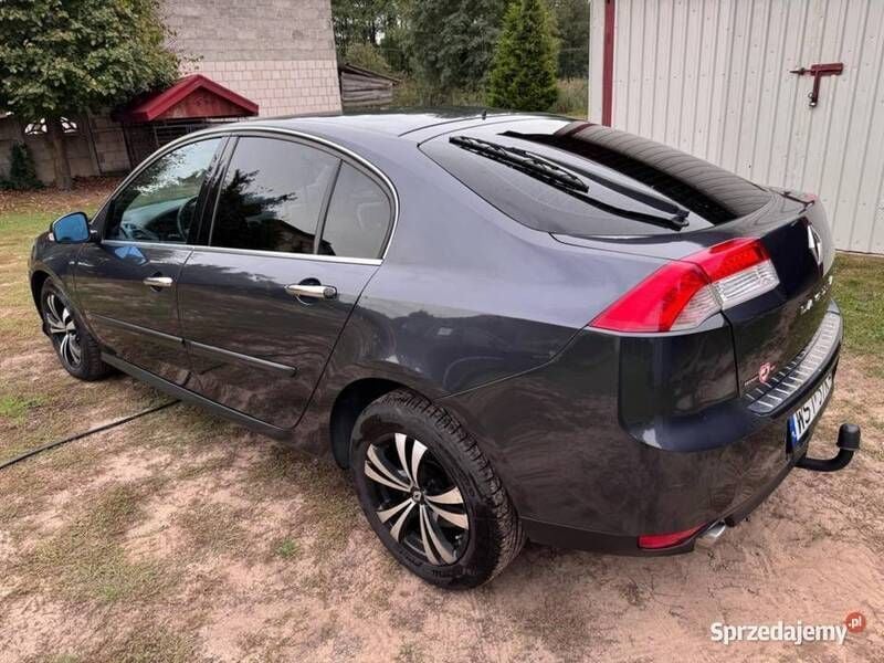 Używany Renault Laguna III 2010 Srebrny Hatchback