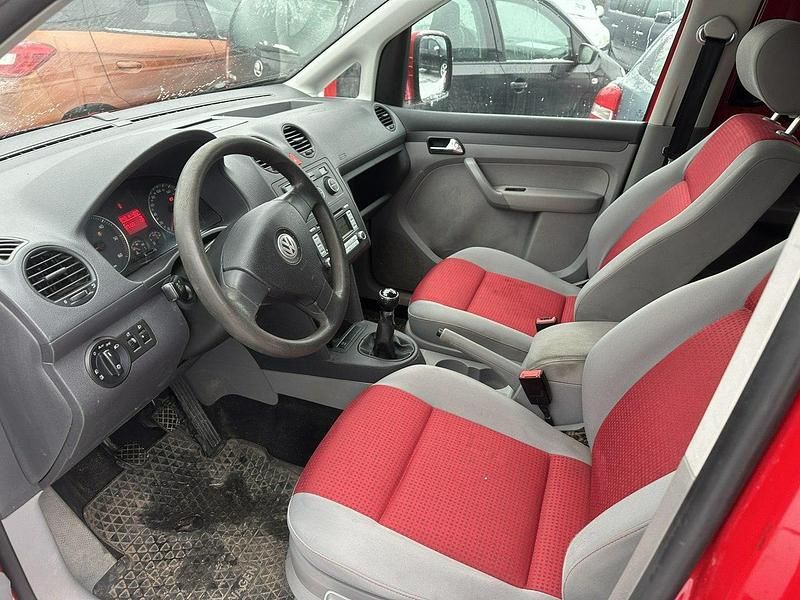 Używany VW Caddy 140 KM (102 kW) 2008 Czerwony Minivan