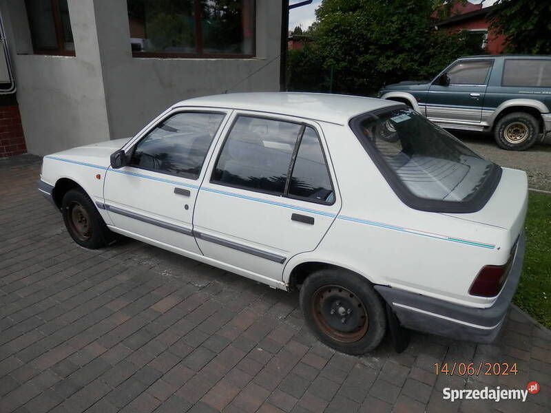 Używany 1987 Peugeot 309 Style Hatchback | 4500 zł - Obraz 1/4