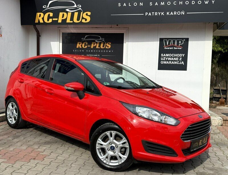 Czerwony (metalik) Używany 2014 Ford Fiesta Hatchback | 23 900 zł (Uczciwa cena) - Obraz 1/4