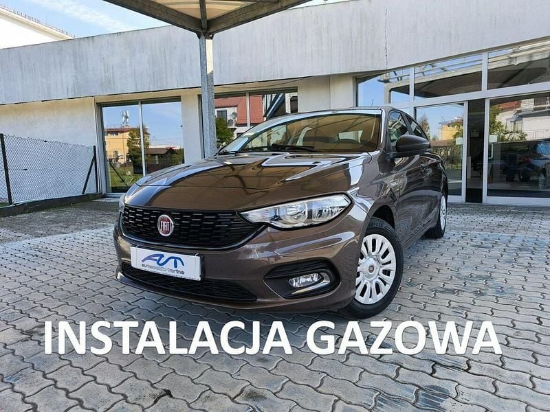 Brązowobeżowy Używany 2020 Fiat Tipo Sedan/Limuzyna | 39 900 zł (Uczciwa cena) - Obraz 1/4