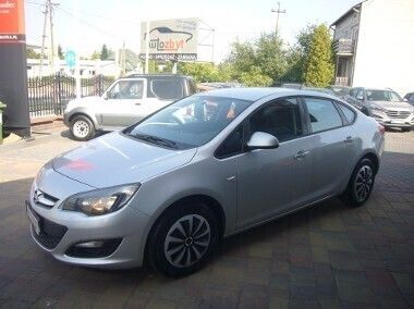 Srebrny Używany 2017 Opel Astra Sedan/Limuzyna | 27 900 zł (Uczciwa cena) - Obraz 1/4