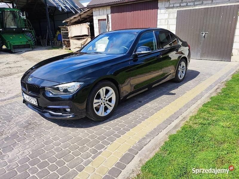 Czarny Używany 2016 BMW 328 Comfort Edition Sedan/Limuzyna | 45 000 zł (Super Cena) - Obraz 1/4