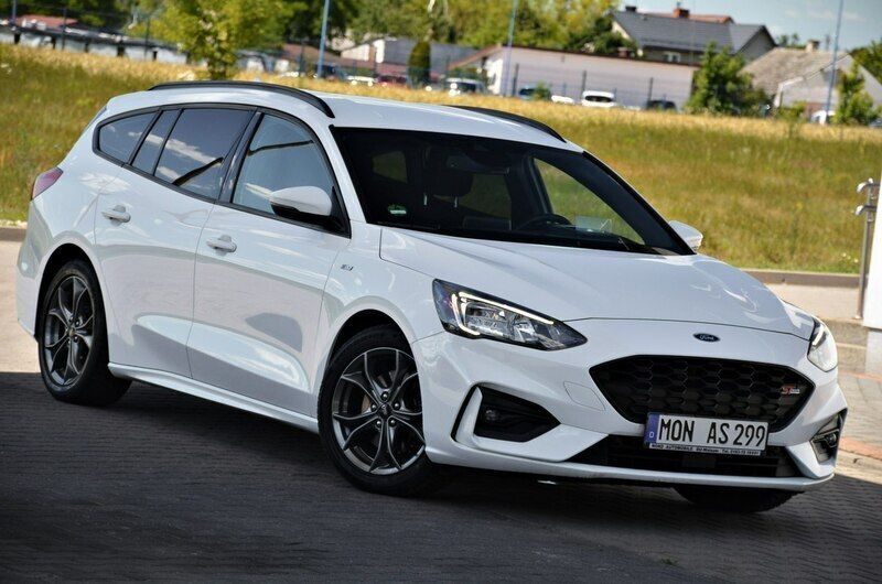 Biały (metalik) Używany 2020 Ford Focus Kombi | 54 900 zł (Uczciwa cena) - Obraz 1/4