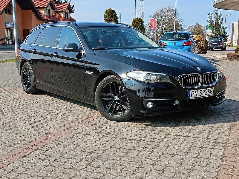 Czarny Używany 2014 BMW 530 Kombi | 62 900 zł (Uczciwa cena) - Obraz 1/4