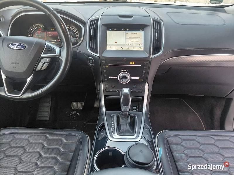 Używany Ford Edge Vignale 2017 Czarny SUV