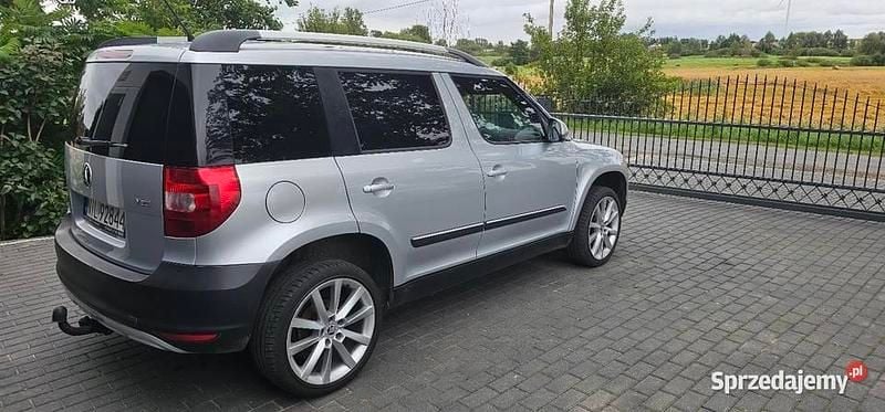 Używany Skoda Yeti 110 KM (80 kW) 2013 Srebrny SUV