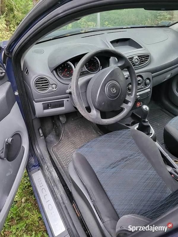 Używany 2005 Renault Clio III | 5000 zł (Uczciwa cena) - Obraz 1/3