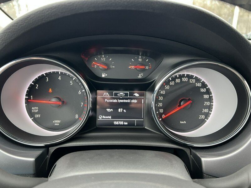 Używany Opel Astra 130 KM (95 kW) 2021 Srebrny (metalik) Sedan/Limuzyna