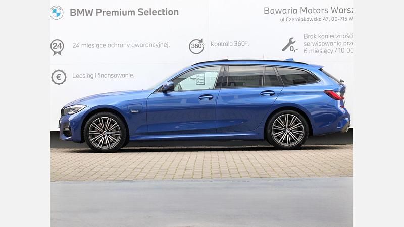 Używany BMW 330e Shadowline 292 KM (214 kW) 2022 Niebieski portimao m metalizowany Kombi