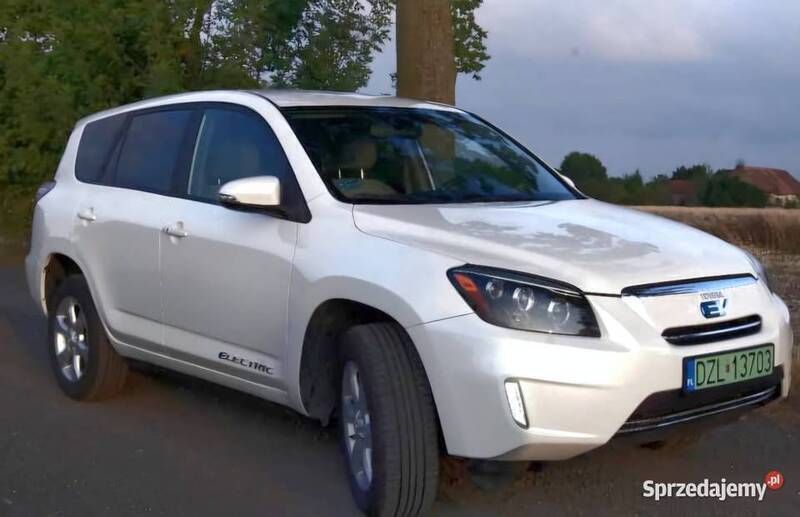 Biały Używany 2014 Toyota RAV4 EV SUV | 54 900 zł - Obraz 1/4